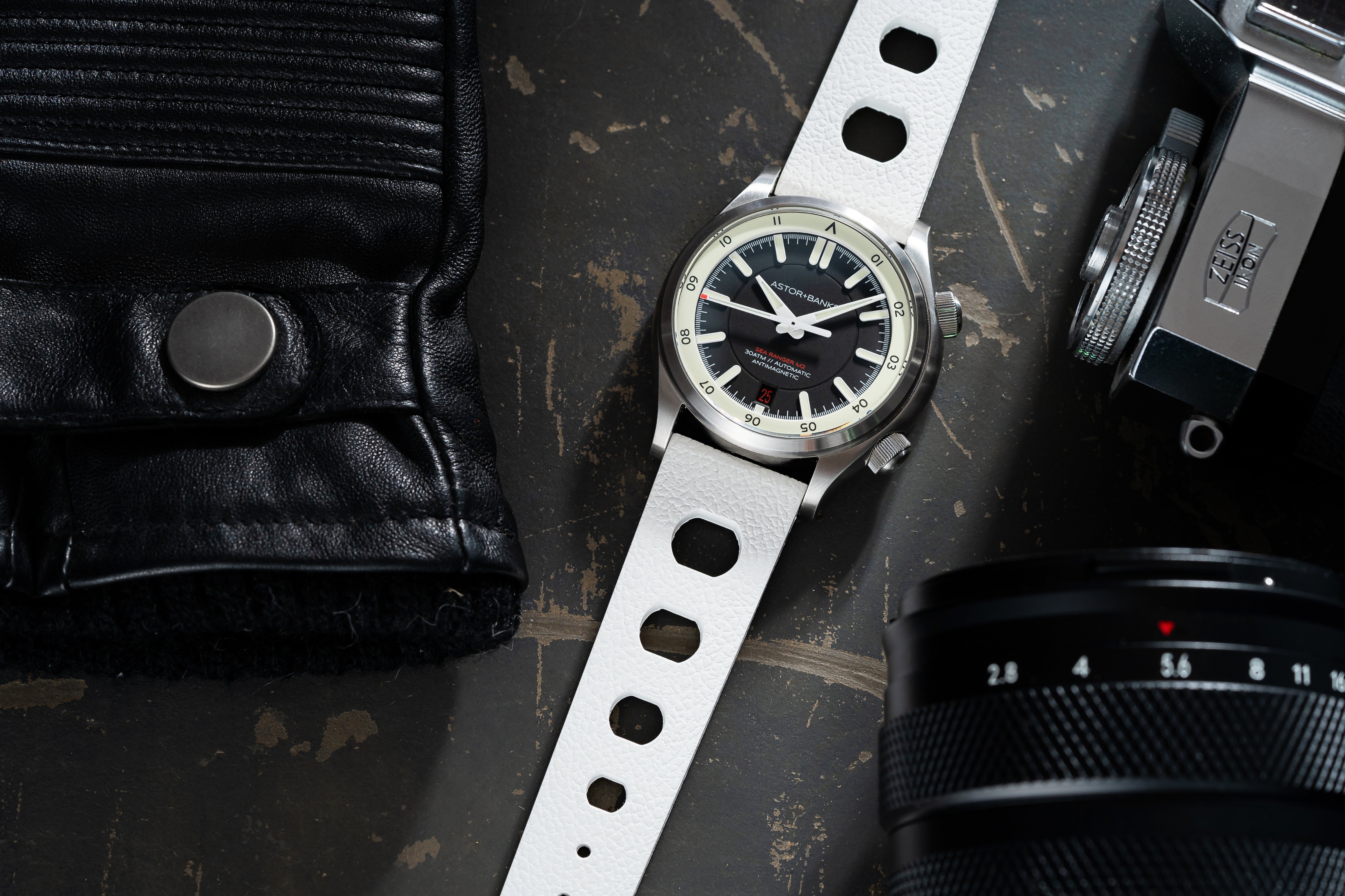 Sea Ranger M2 Black on Strap